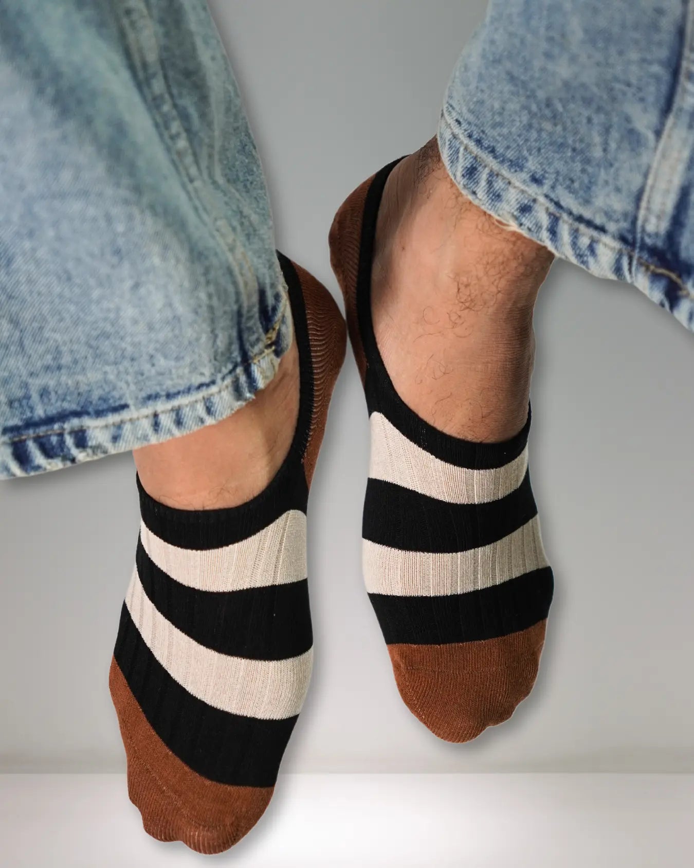 Bold Striped No-Show Socks Mikado